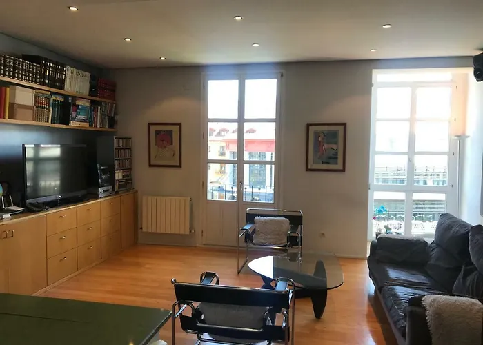 Old Town & River בילבאו